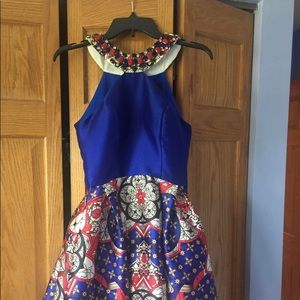 Macduggal Multicolor Cocktail Dress. size 2/4